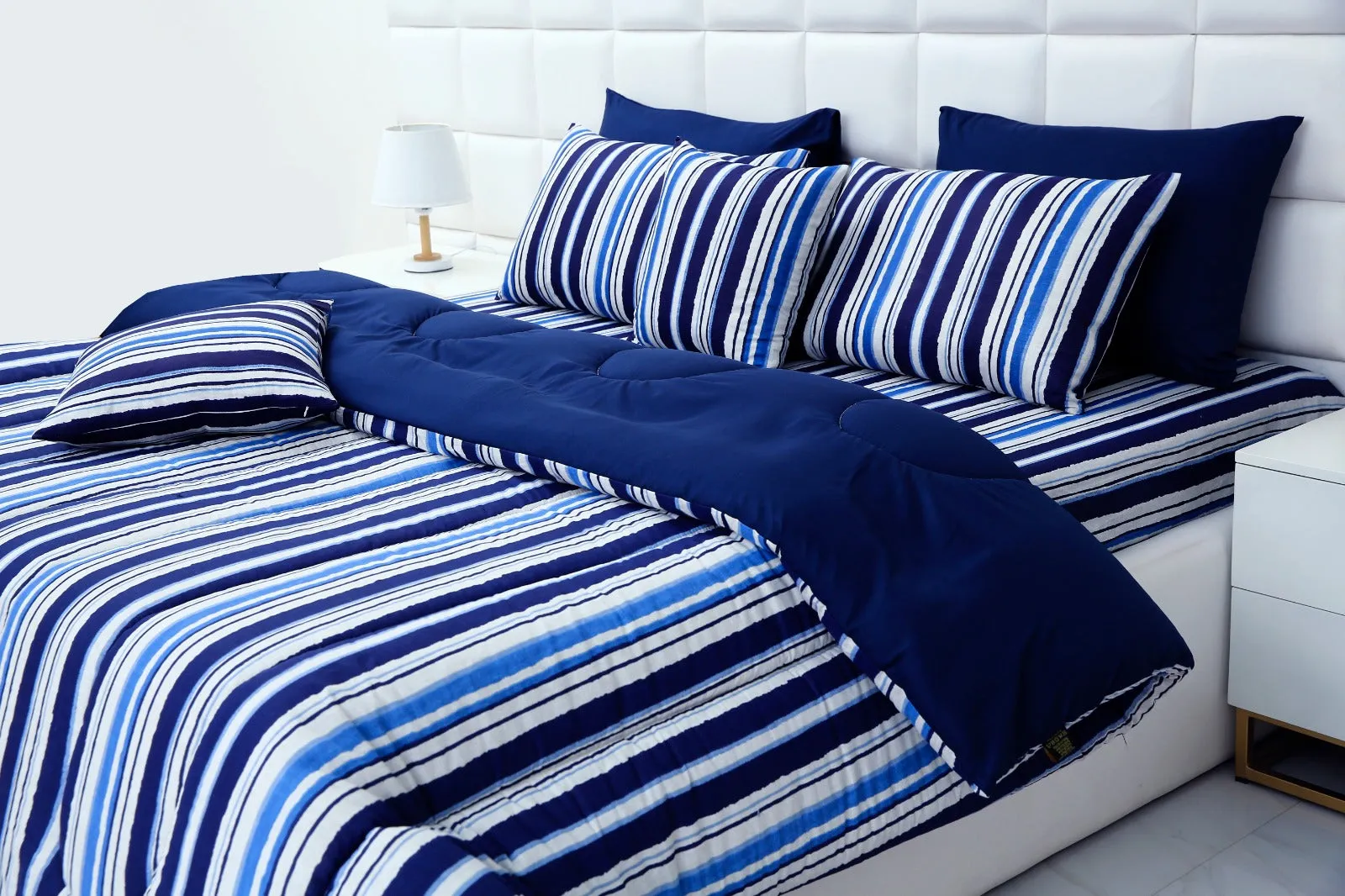 8 PCs Winter Comforter Set-Blue Bold Lines