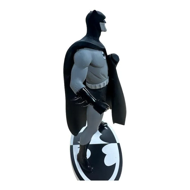 (DAMAGED) BATMAN BLACK & WHITE STATUE DARWYN COOKE 2ND ED