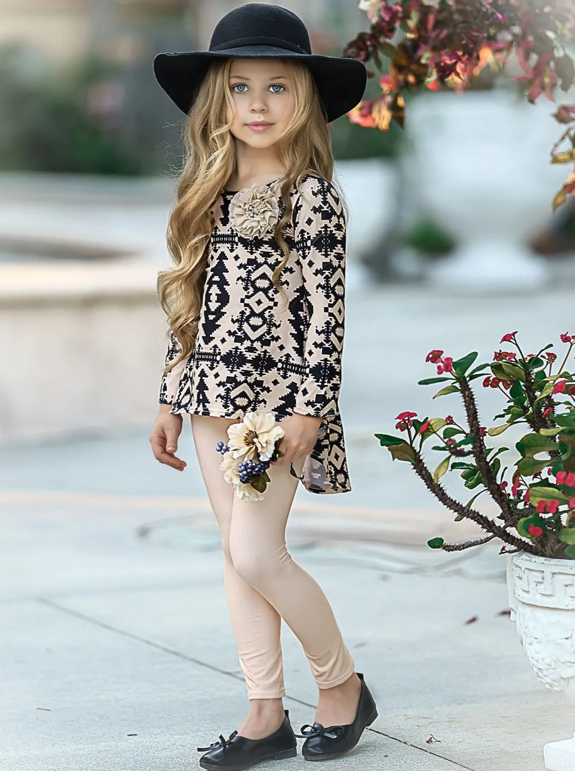 Girls Queen of Style Hi-Lo Tunic and Legging Set