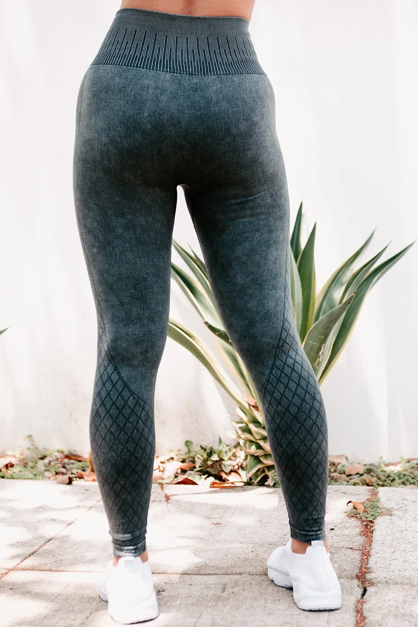 Impossible To Ignore Seamless Mineral Washed Leggings (Black)