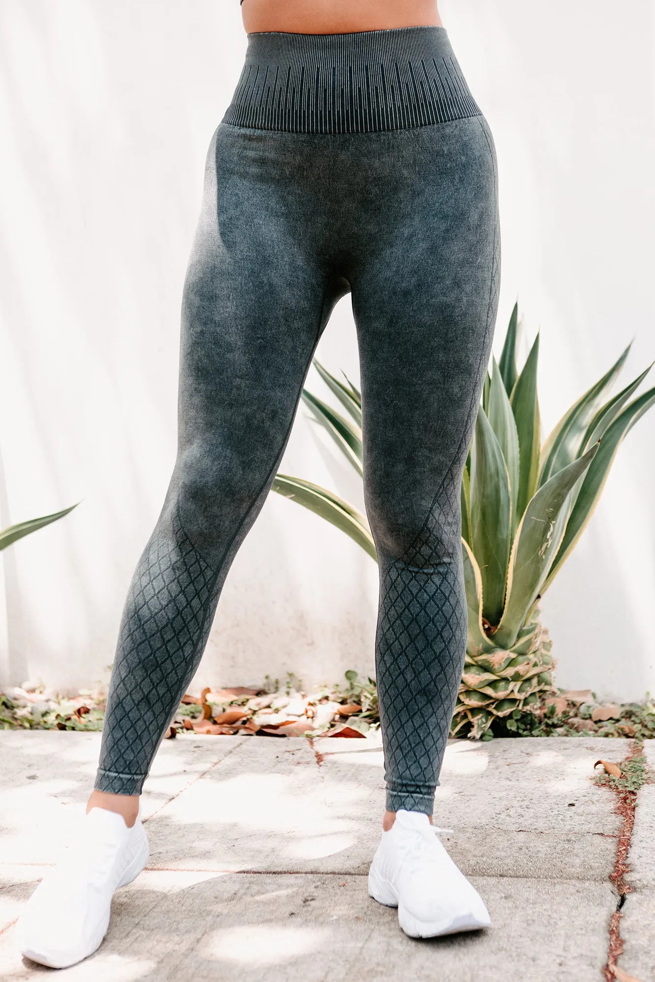 Impossible To Ignore Seamless Mineral Washed Leggings (Black)