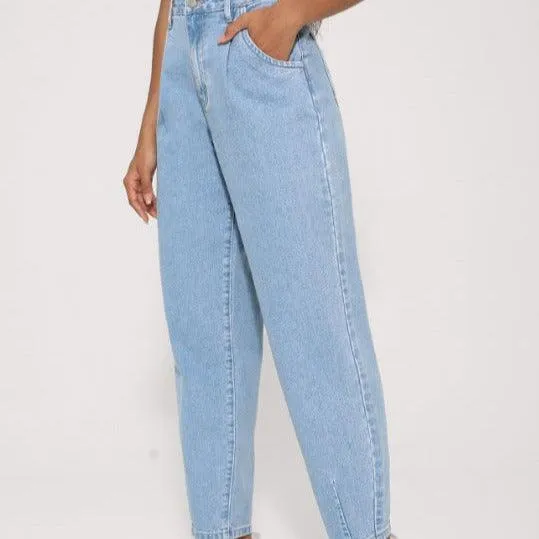 Mid-waist light jeans