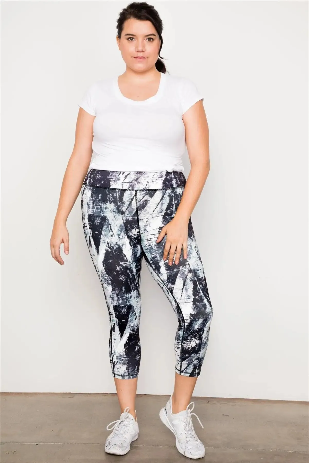 Plus Size Black & White Athletic Mid Rise Abstract Leggings