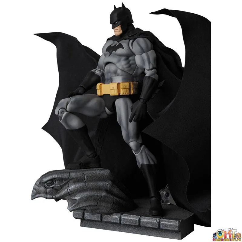 [REISSUE] MAFEX No.126 BATMAN "HUSH" BLACK Ver.