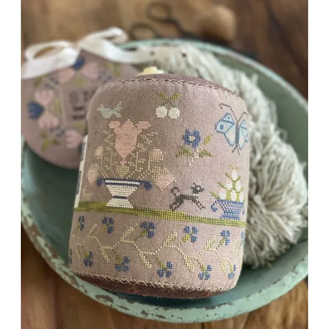 Stacy Nash Designs ~ Faded Garden Pinkeep Drum & Needle Keep