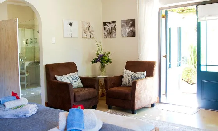 Western Cape: 2 or 3-Night Stay for Two in a Self-catering Cottage at Villa Tarentaal