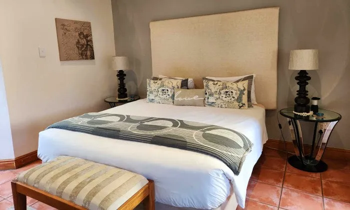 Western Cape: 2 or 3-Night Stay for Two in a Self-catering Cottage at Villa Tarentaal