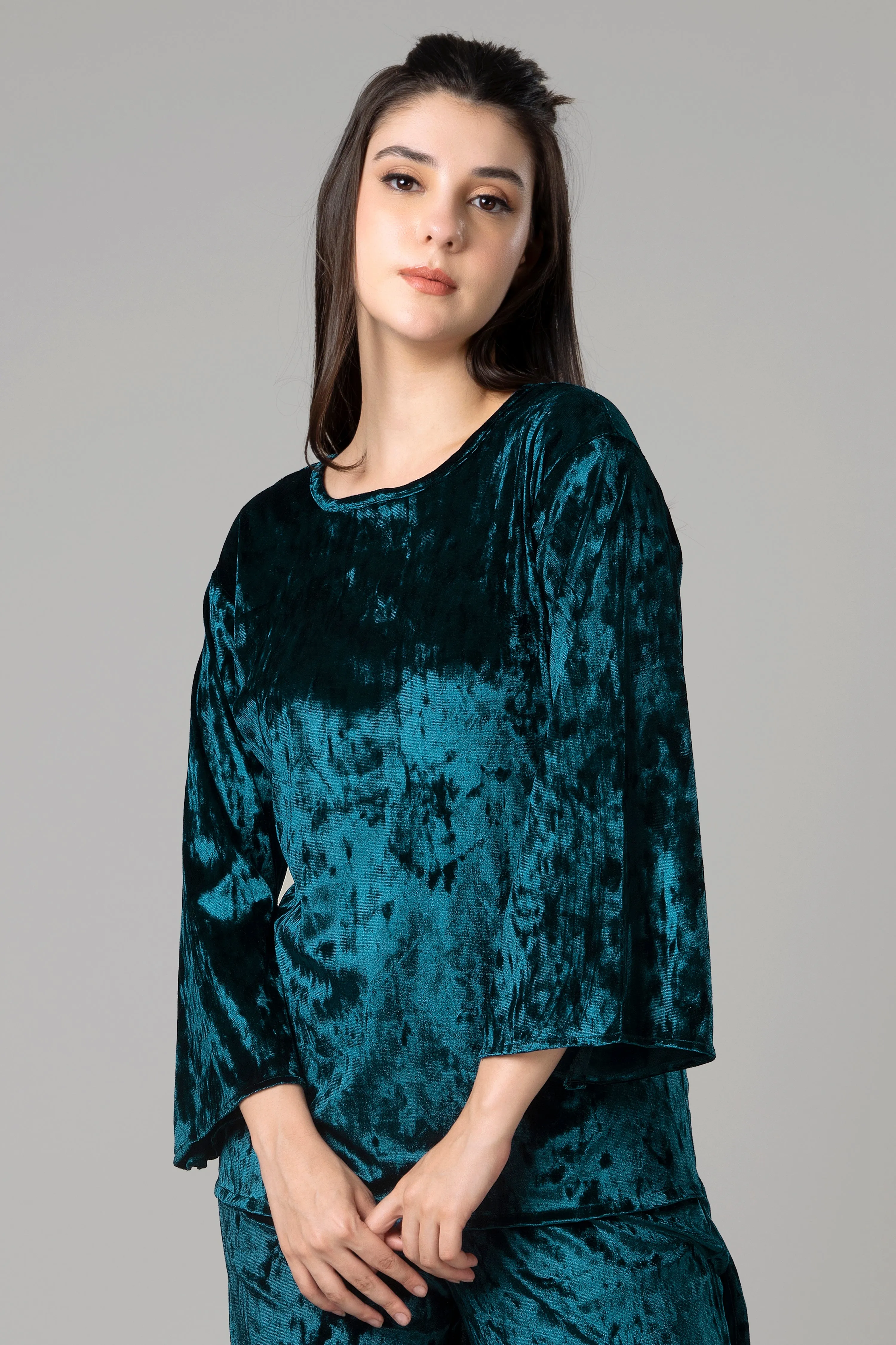 Women Versatility Chic Velvet Round Neck Top