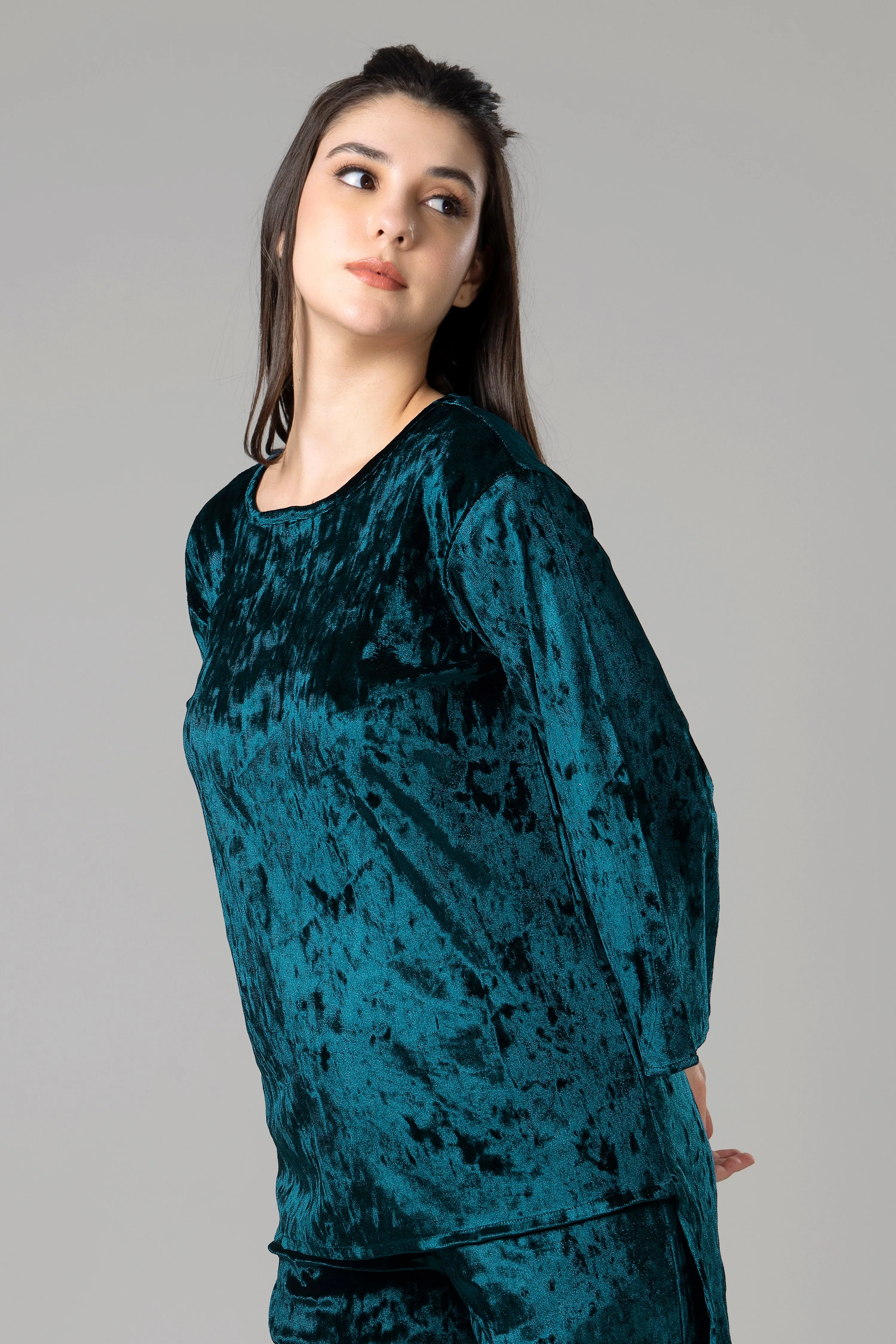 Women Versatility Chic Velvet Round Neck Top